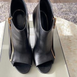 Tom Ford Leather bootie!